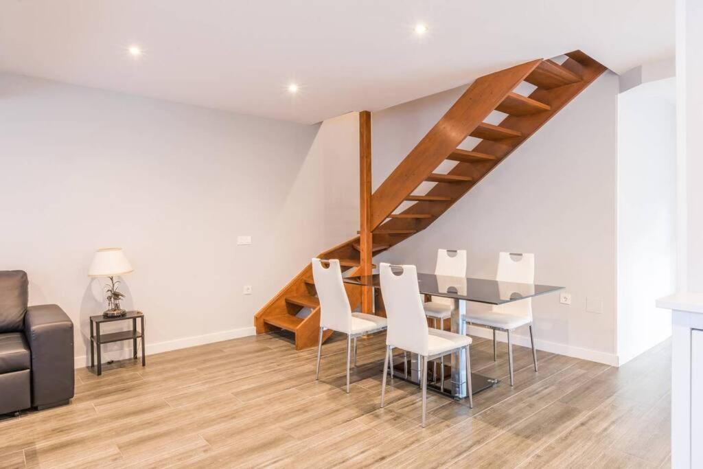 Chalet En La Cuidad- Con Jardin Y Barbacoa Gijón Exteriör bild